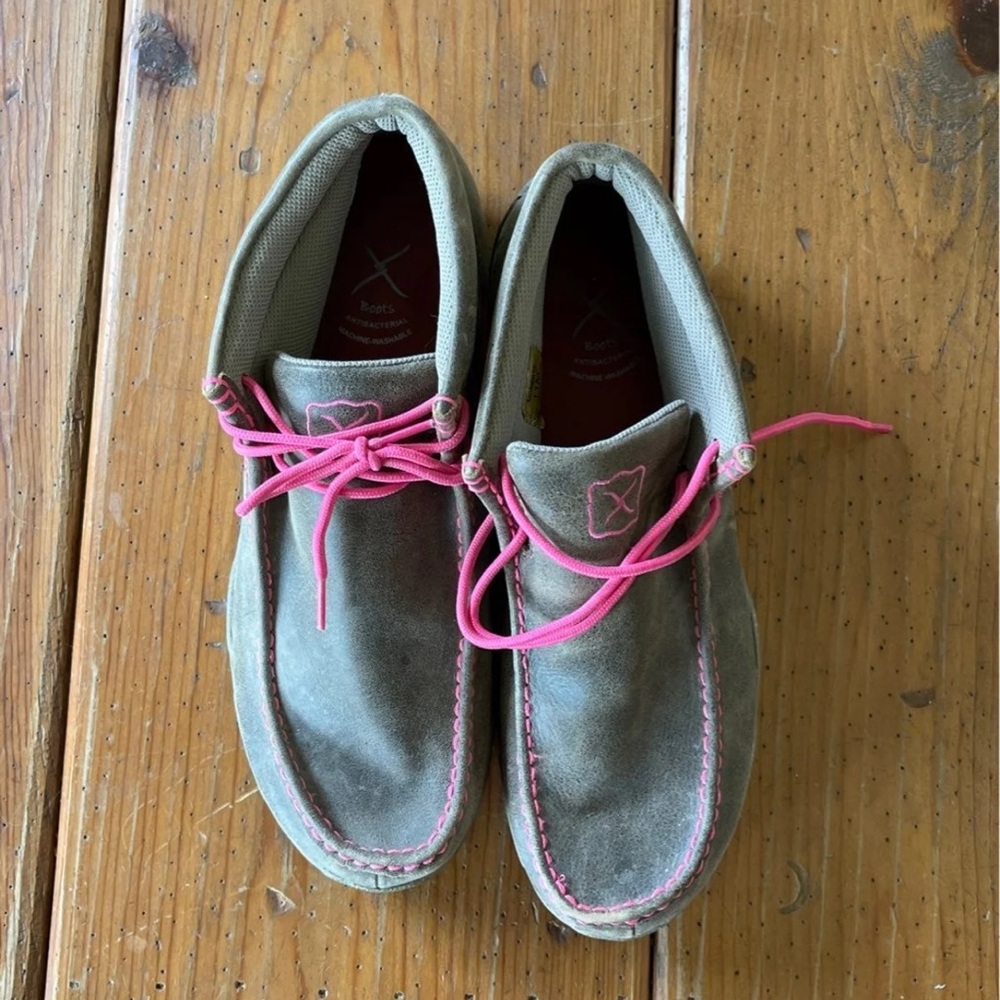 Twisted X Chukka Boots - Breast Cancer Awareness Men’s 11